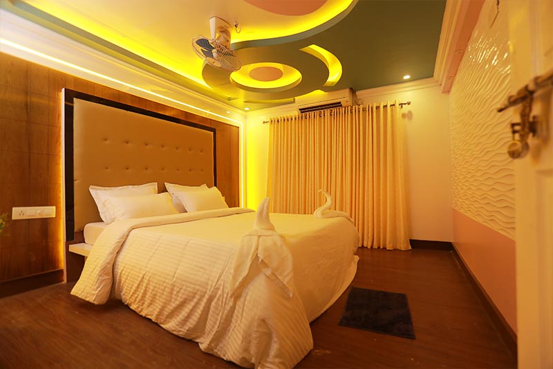 Samudra Royal Premium Houseboats