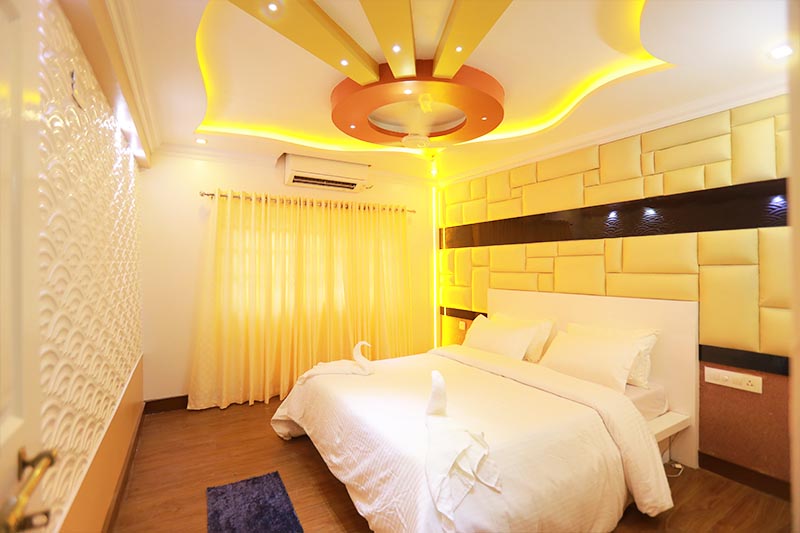 Samudra Royal Premium Houseboats