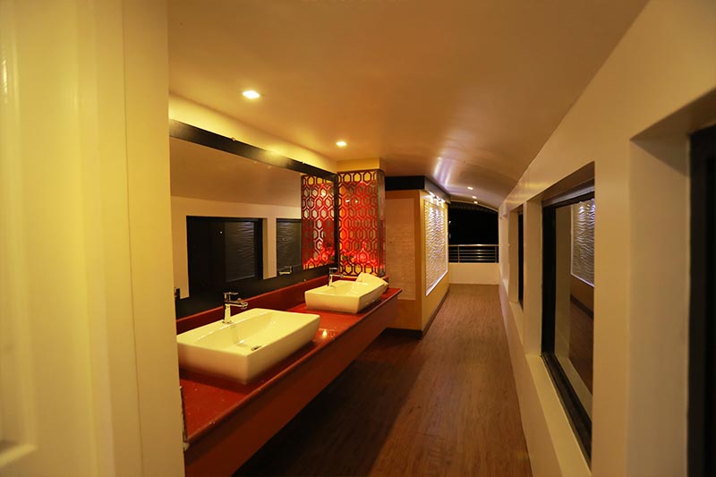 Samudra Royal Premium Houseboats