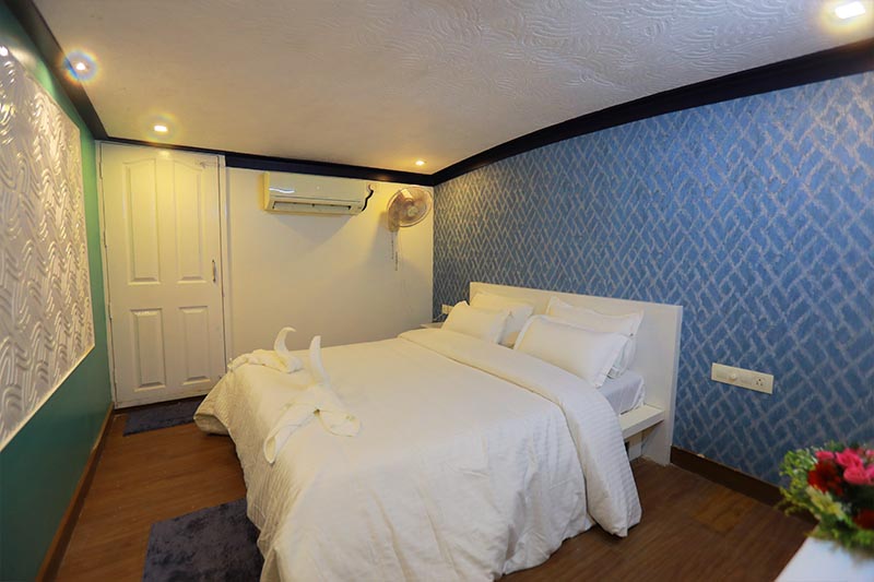 Samudra Royal Premium Houseboats