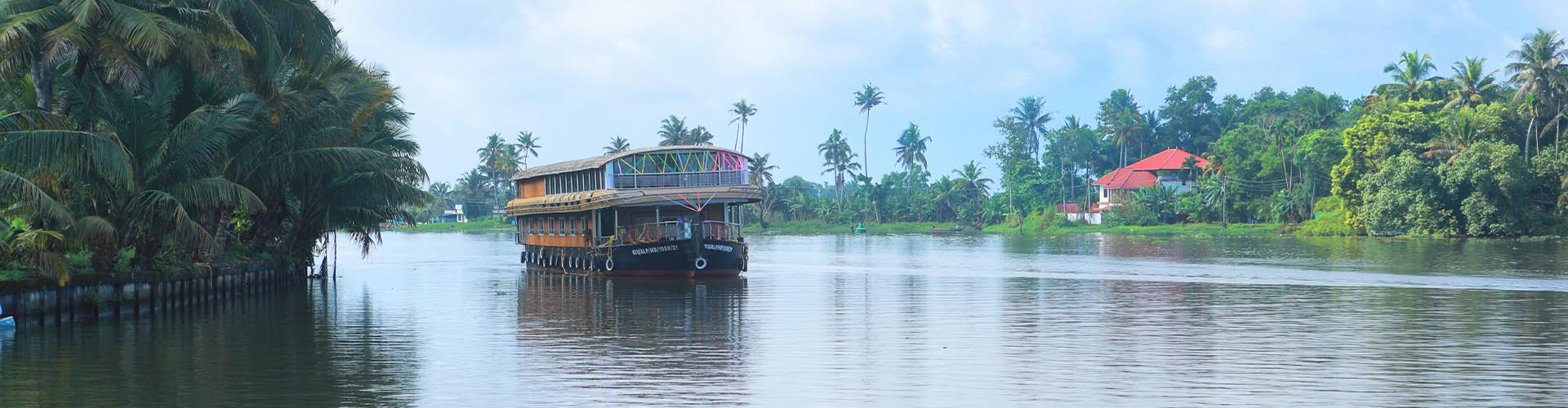 Samudra Royal Houseboat
